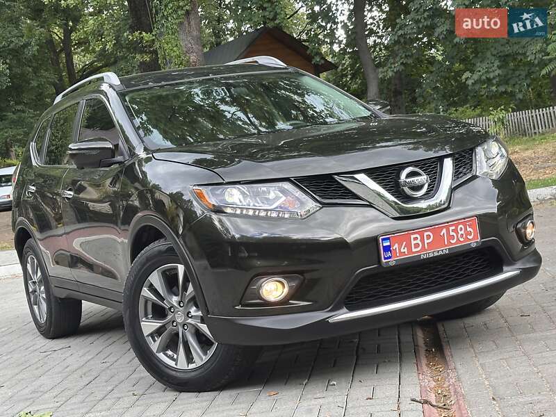 Внедорожник / Кроссовер Nissan Rogue 2015 в Дрогобыче