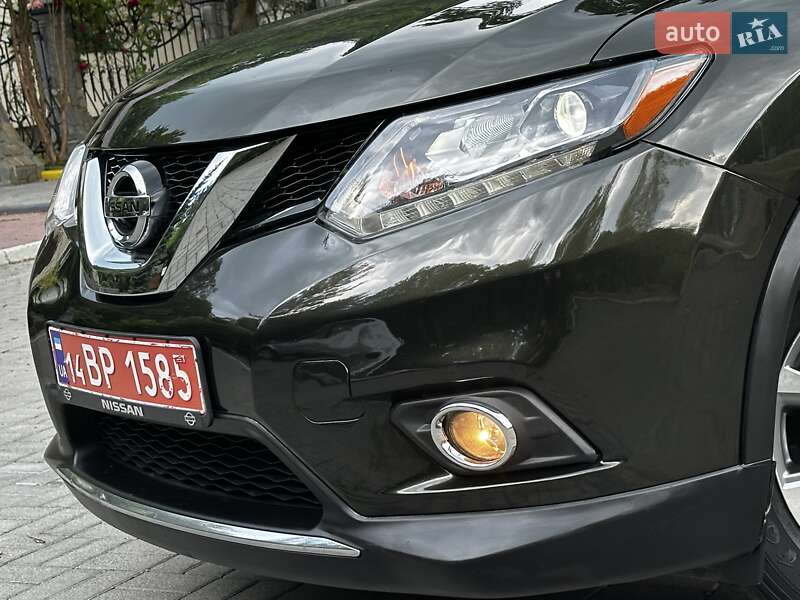 Внедорожник / Кроссовер Nissan Rogue 2015 в Дрогобыче