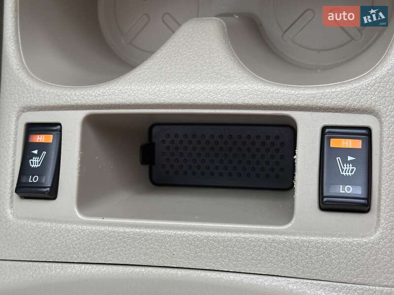 Внедорожник / Кроссовер Nissan Rogue 2015 в Дрогобыче