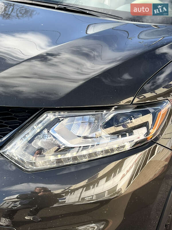 Позашляховик / Кросовер Nissan Rogue 2014 в Одесі