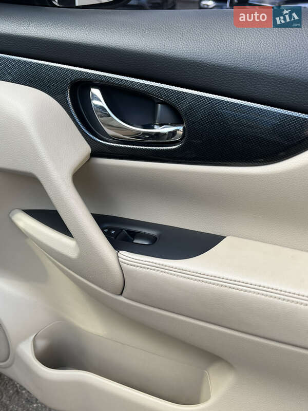 Позашляховик / Кросовер Nissan Rogue 2014 в Одесі