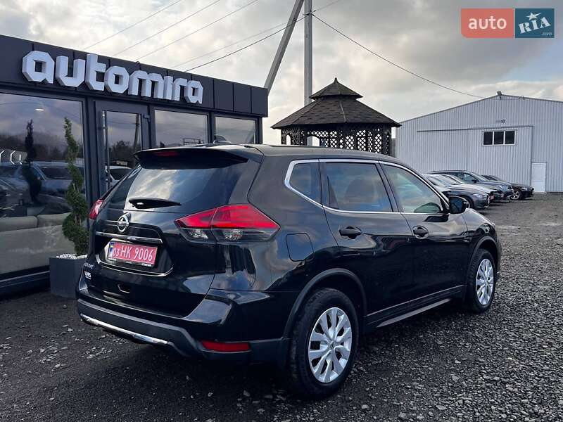 Внедорожник / Кроссовер Nissan Rogue 2017 в Луцке