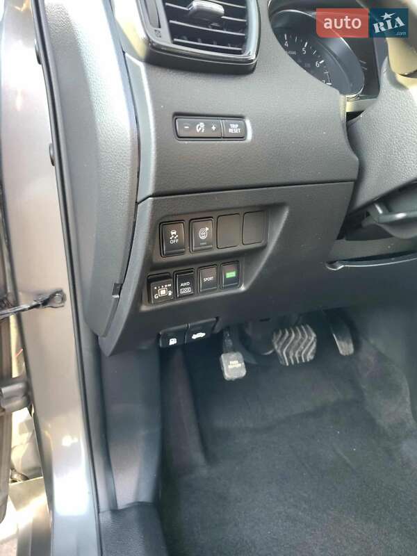 Внедорожник / Кроссовер Nissan Rogue 2016 в Полтаве фото 12 Внедорожник / Кроссовер Nissan Rogue 2016 в Полтаве