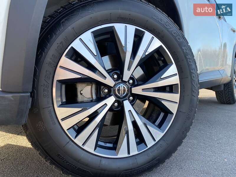 Внедорожник / Кроссовер Nissan Rogue 2021 в Львове