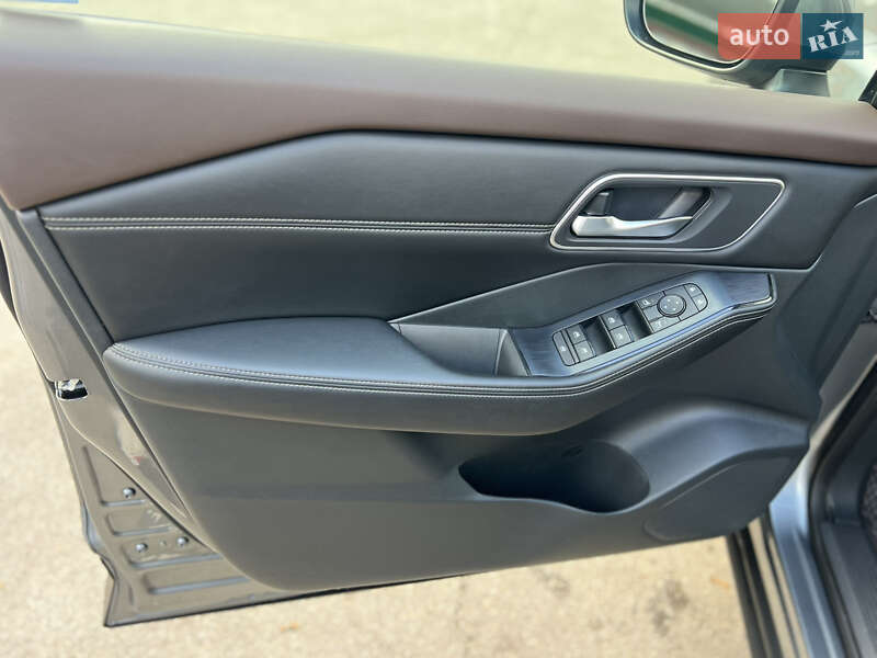 Внедорожник / Кроссовер Nissan Rogue 2021 в Харькове