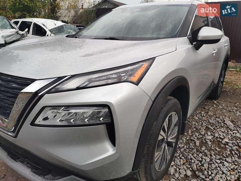 Внедорожник / Кроссовер Nissan Rogue 2023 в Полтаве