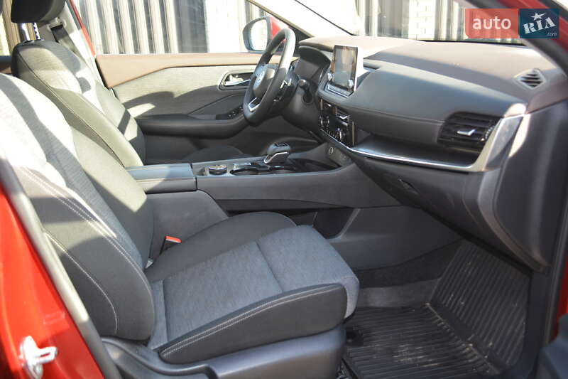 Внедорожник / Кроссовер Nissan Rogue 2021 в Киеве