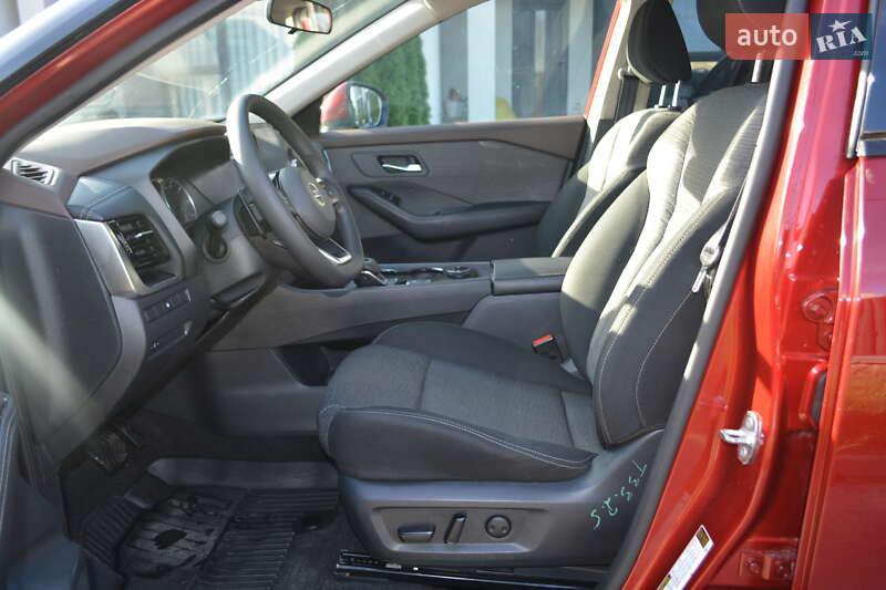 Внедорожник / Кроссовер Nissan Rogue 2021 в Киеве