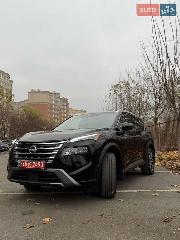 Внедорожник / Кроссовер Nissan Rogue 2024 в Киеве