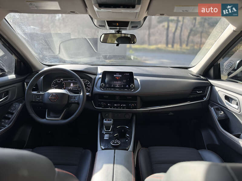 Позашляховик / Кросовер Nissan Rogue 2024 в Києві