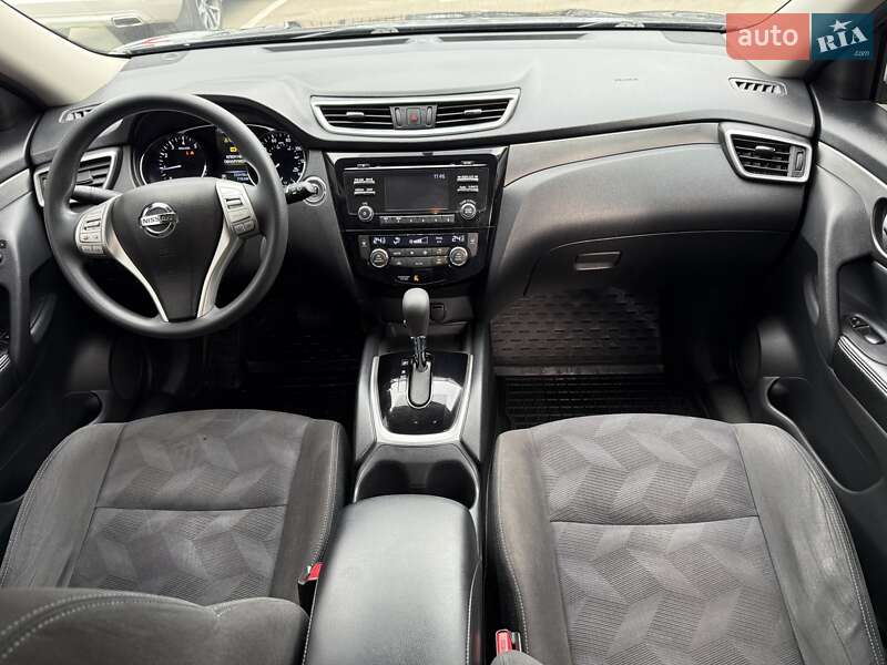Позашляховик / Кросовер Nissan Rogue 2015 в Києві