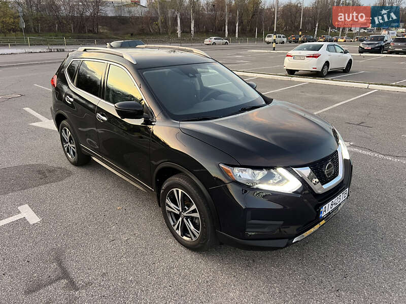 Позашляховик / Кросовер Nissan Rogue 2019 в Києві