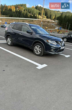 Позашляховик / Кросовер Nissan Rogue 2016 в Золочеві