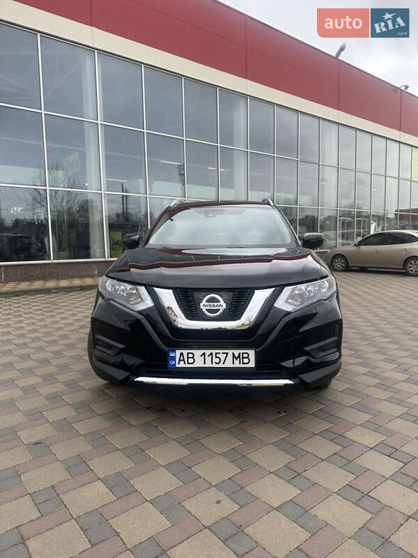 Внедорожник / Кроссовер Nissan Rogue 2020 в Гайсине