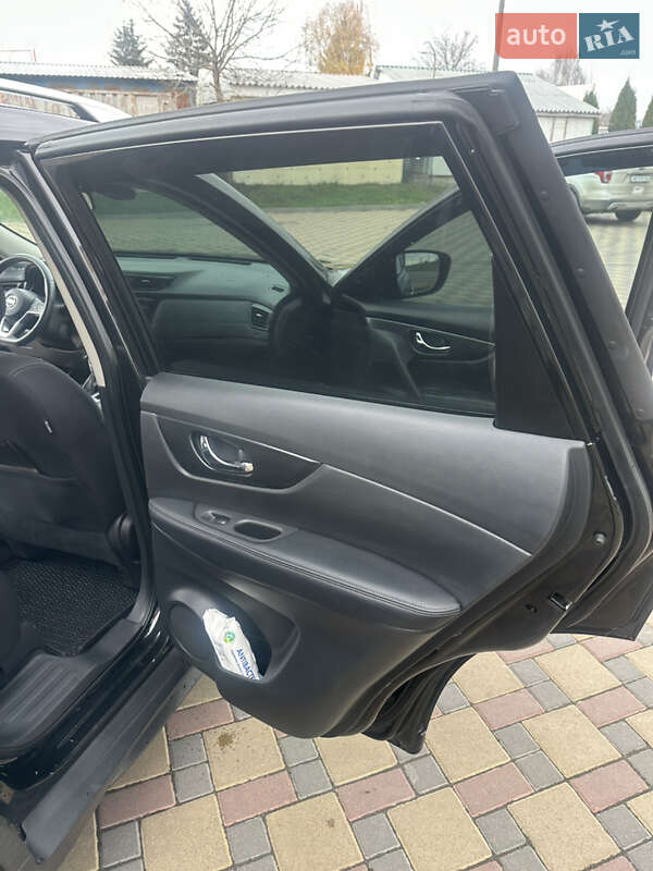 Внедорожник / Кроссовер Nissan Rogue 2020 в Гайсине