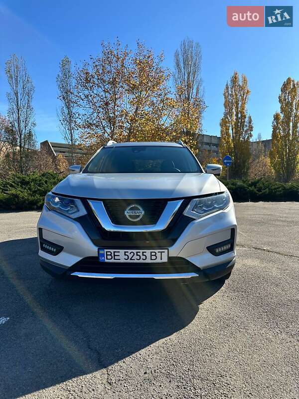 Позашляховик / Кросовер Nissan Rogue 2017 в Миколаєві