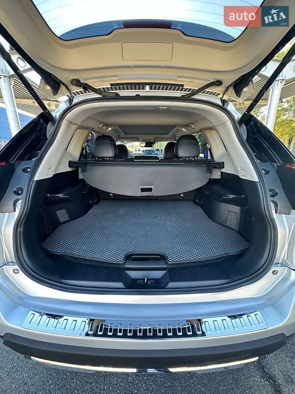 Позашляховик / Кросовер Nissan Rogue 2017 в Миколаєві