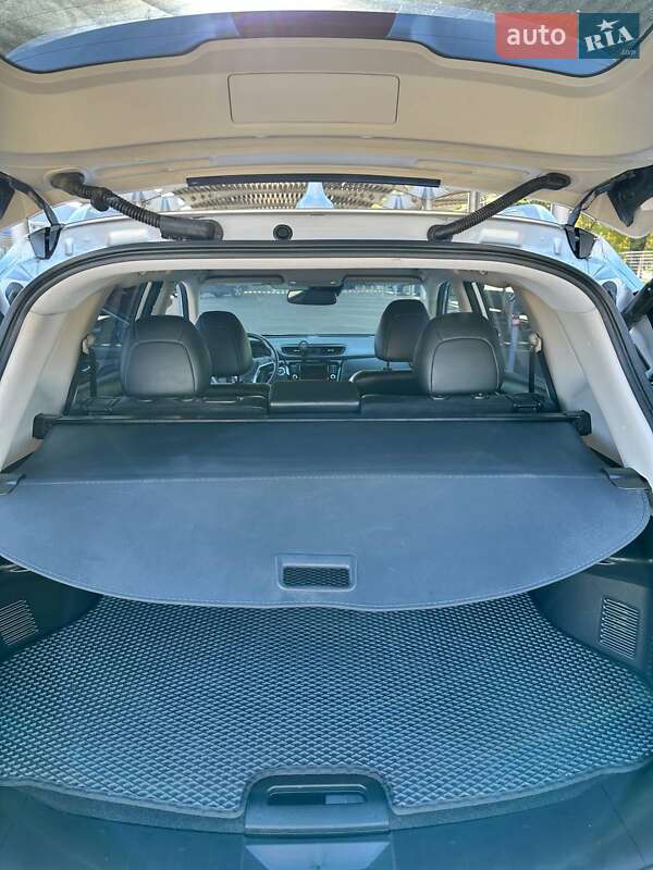 Позашляховик / Кросовер Nissan Rogue 2017 в Миколаєві