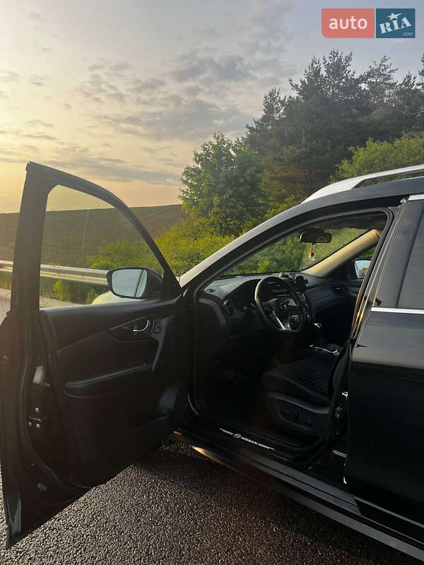 Внедорожник / Кроссовер Nissan Rogue 2018 в Ровно фото 11 Внедорожник / Кроссовер Nissan Rogue 2018 в Ровно