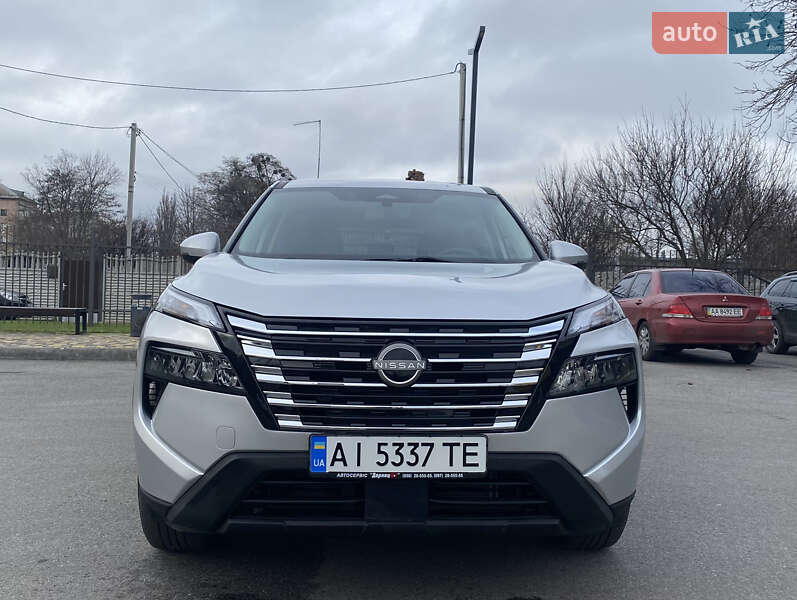 Внедорожник / Кроссовер Nissan Rogue 2024 в Броварах