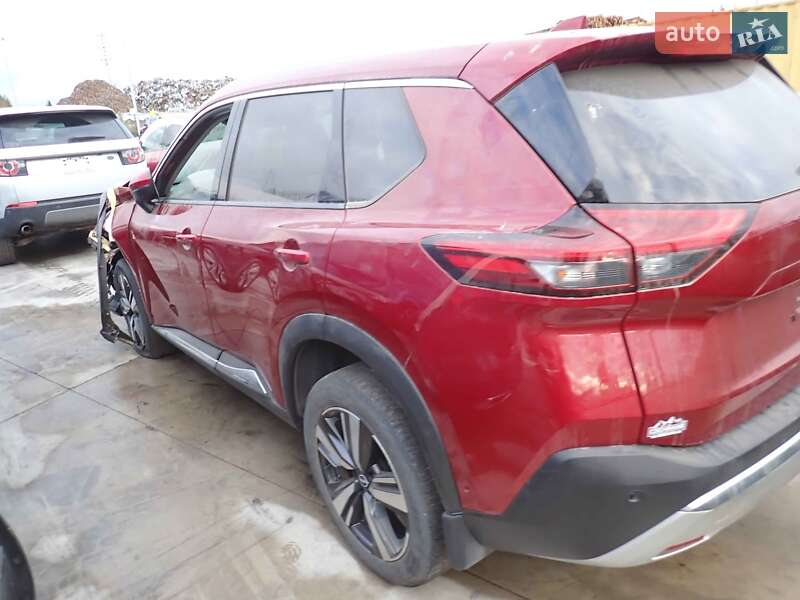 Внедорожник / Кроссовер Nissan Rogue 2023 в Львове