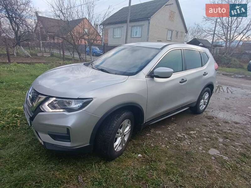 Внедорожник / Кроссовер Nissan Rogue 2017 в Тячеве фото 2 Внедорожник / Кроссовер Nissan Rogue 2017 в Тячеве