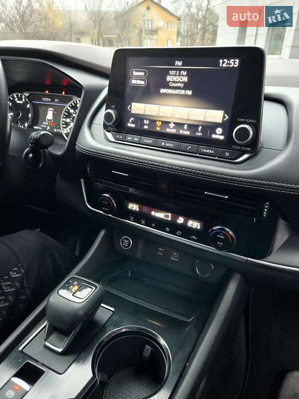 Внедорожник / Кроссовер Nissan Rogue 2022 в Каменском