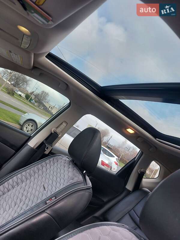 Внедорожник / Кроссовер Nissan Rogue 2015 в Кременчуге