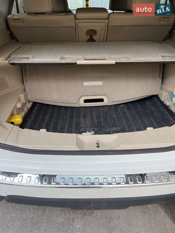 Внедорожник / Кроссовер Nissan Rogue 2015 в Харькове