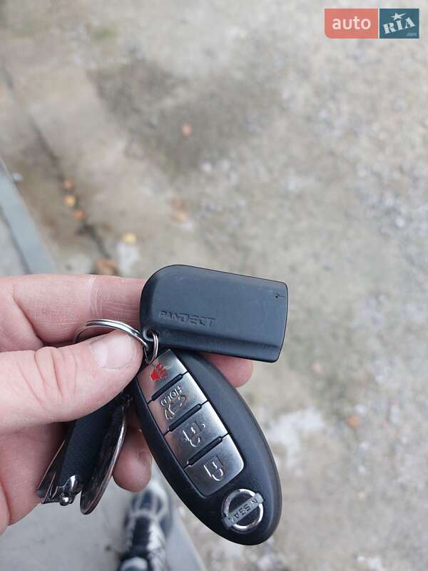 Внедорожник / Кроссовер Nissan Rogue 2015 в Кременчуге