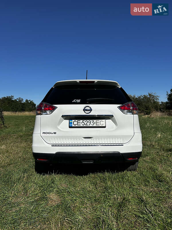 Внедорожник / Кроссовер Nissan Rogue 2016 в Новоднестровске