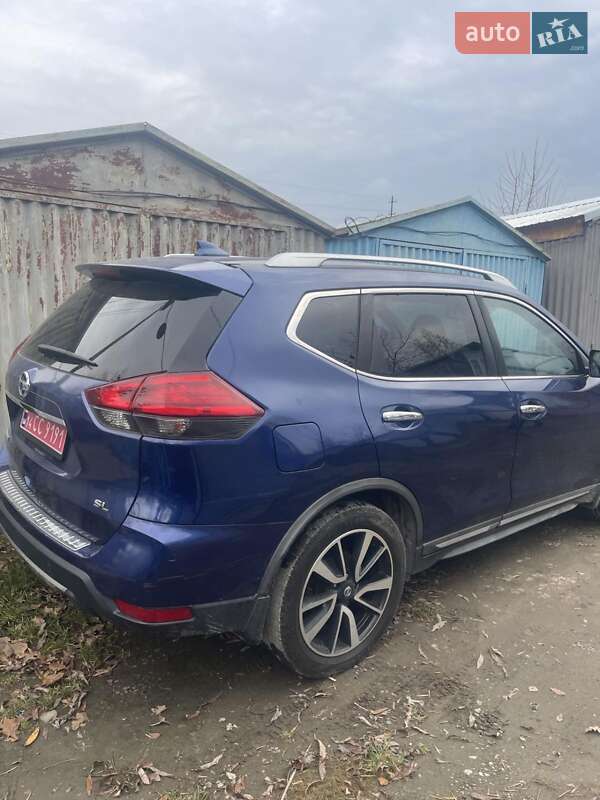 Внедорожник / Кроссовер Nissan Rogue 2017 в Львове