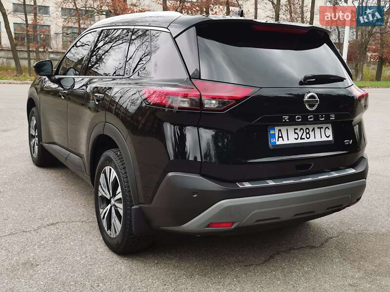 Внедорожник / Кроссовер Nissan Rogue 2021 в Киеве