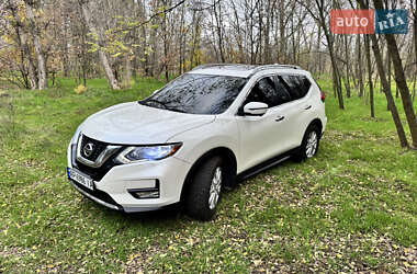 Позашляховик / Кросовер Nissan Rogue 2017 в Запоріжжі