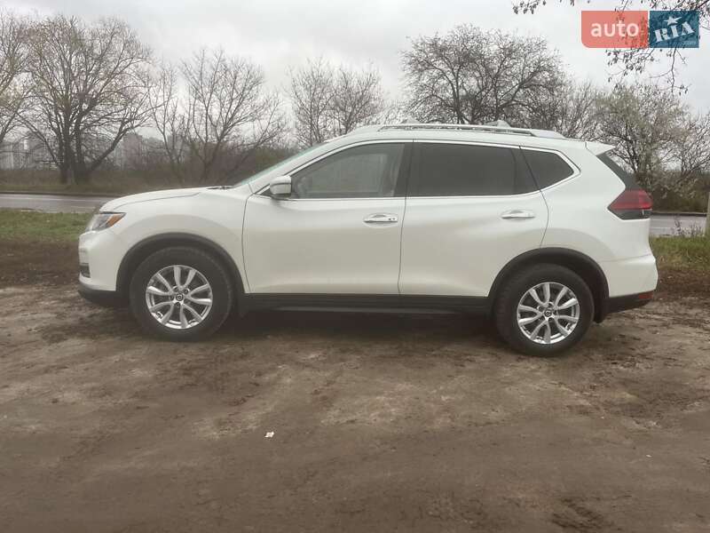 Внедорожник / Кроссовер Nissan Rogue 2019 в Киеве