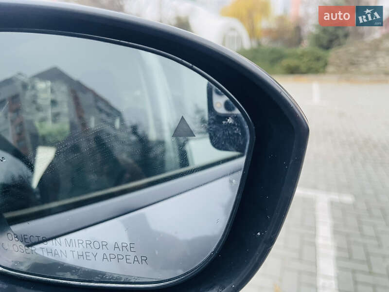 Позашляховик / Кросовер Nissan Rogue 2021 в Харкові