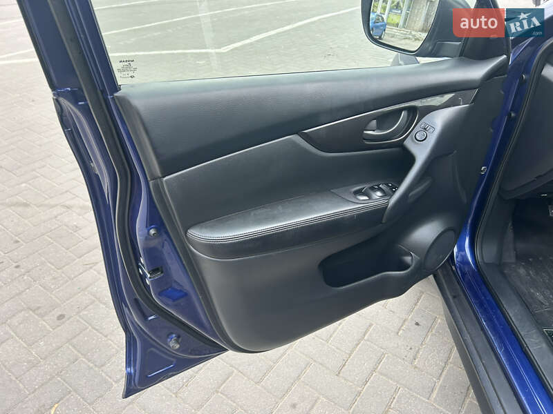 Внедорожник / Кроссовер Nissan Rogue 2018 в Днепре