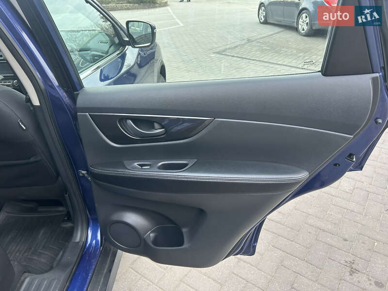 Внедорожник / Кроссовер Nissan Rogue 2018 в Днепре