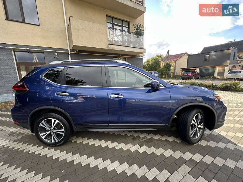 Внедорожник / Кроссовер Nissan Rogue 2019 в Киеве
