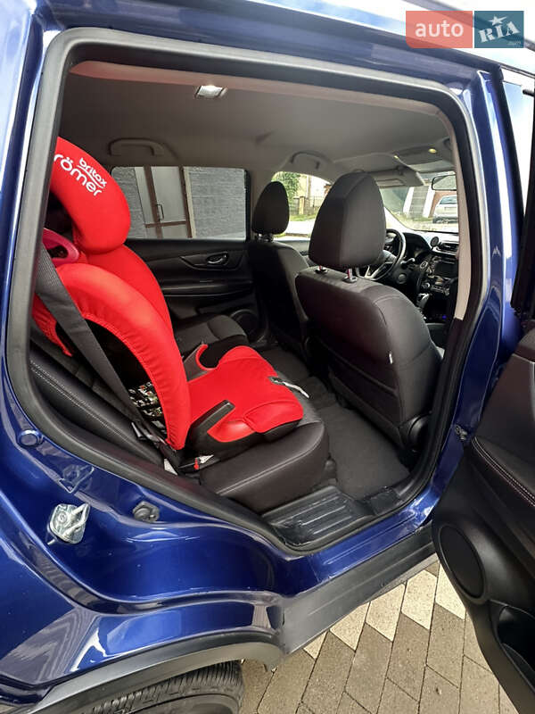 Внедорожник / Кроссовер Nissan Rogue 2019 в Киеве