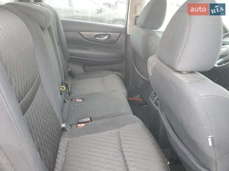 Внедорожник / Кроссовер Nissan Rogue 2018 в Луцке