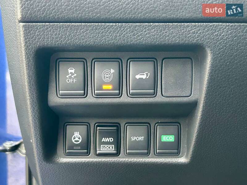 Внедорожник / Кроссовер Nissan Rogue 2017 в Одессе