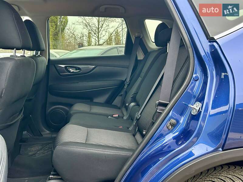 Внедорожник / Кроссовер Nissan Rogue 2017 в Одессе