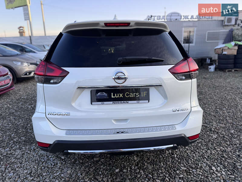Внедорожник / Кроссовер Nissan Rogue 2017 в Ивано-Франковске