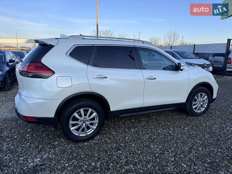 Внедорожник / Кроссовер Nissan Rogue 2017 в Ивано-Франковске