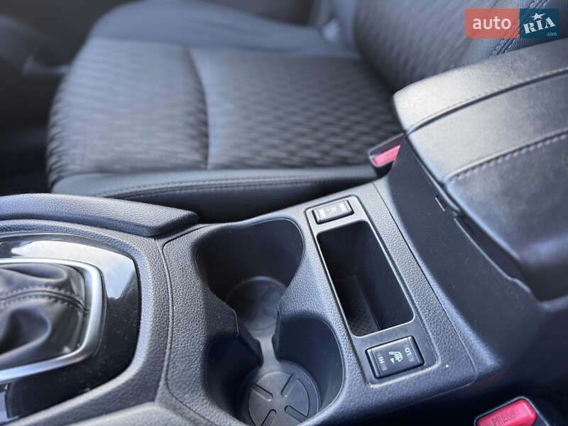 Внедорожник / Кроссовер Nissan Rogue 2017 в Ивано-Франковске