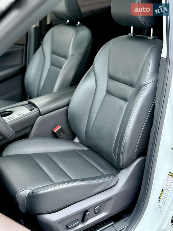 Внедорожник / Кроссовер Nissan Rogue 2021 в Киеве