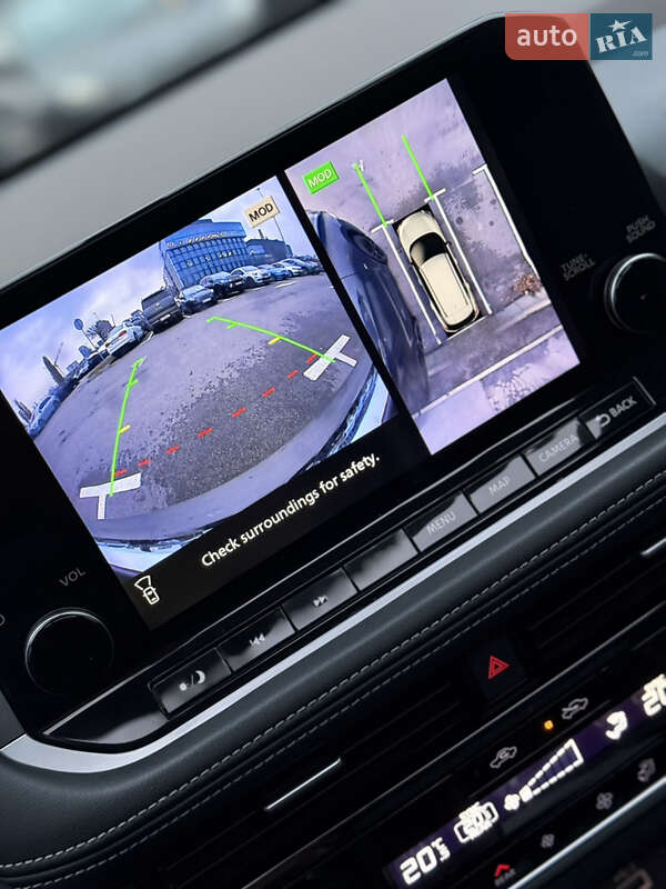 Внедорожник / Кроссовер Nissan Rogue 2021 в Киеве