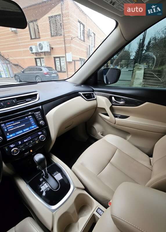 Внедорожник / Кроссовер Nissan Rogue 2015 в Житомире