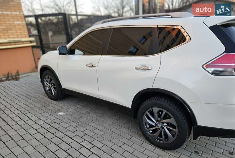 Внедорожник / Кроссовер Nissan Rogue 2015 в Житомире